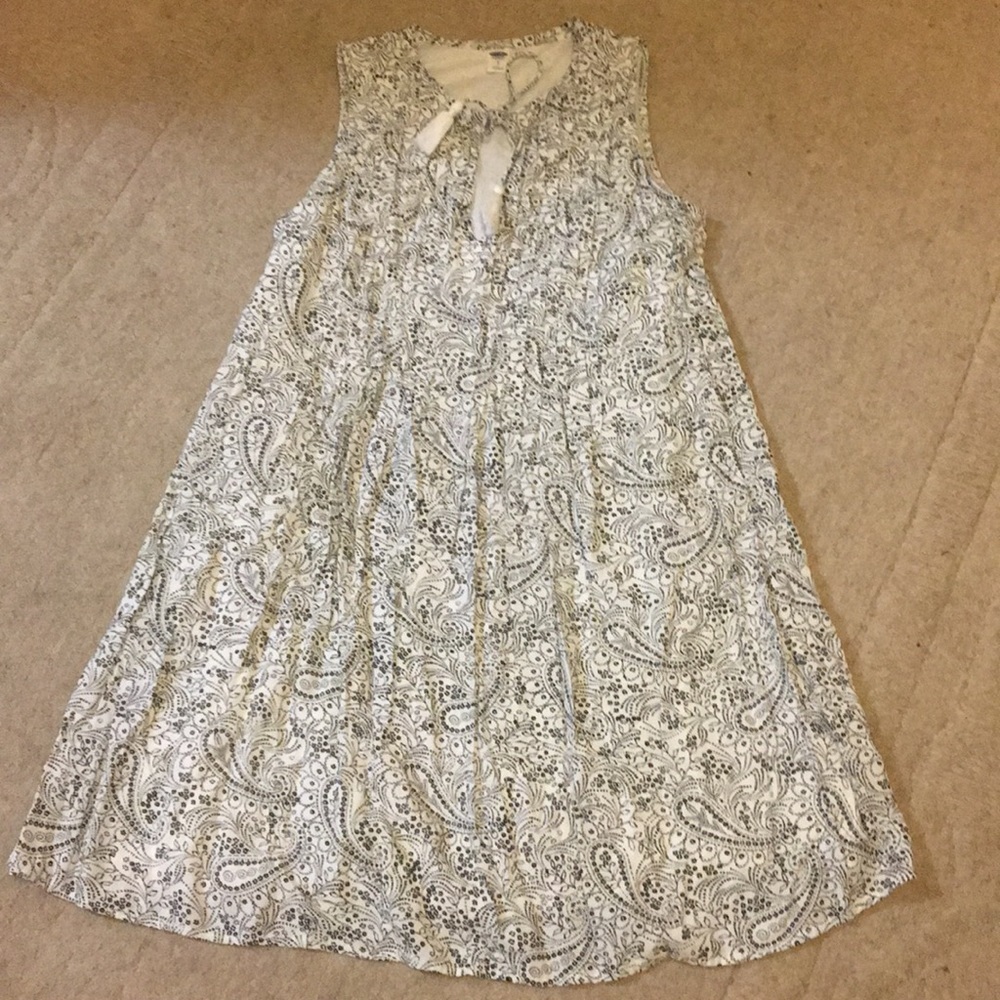 Old navy white and black shift dress